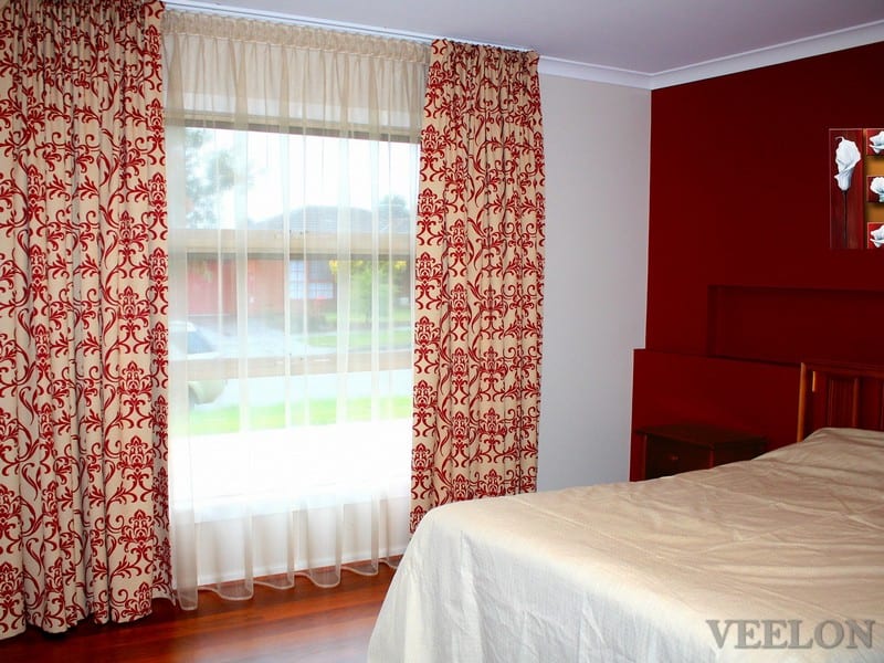 Veelon Melbourne bedroom Triple weave curtains block out dim out beige red ceiling fix