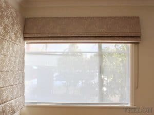 Veelon Melbourne Roman blind bedroom corner window flowers beige